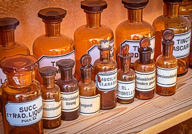 จัดการแพ้ยา โรคประจำตัว คู่มือคลินิกแพทย์ 1-2 ท่าน